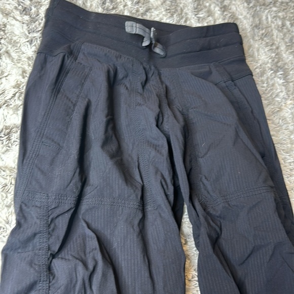 IVIVVA by Lululemon size 8, striped athletic pants in great condition - Picture 2 of 7